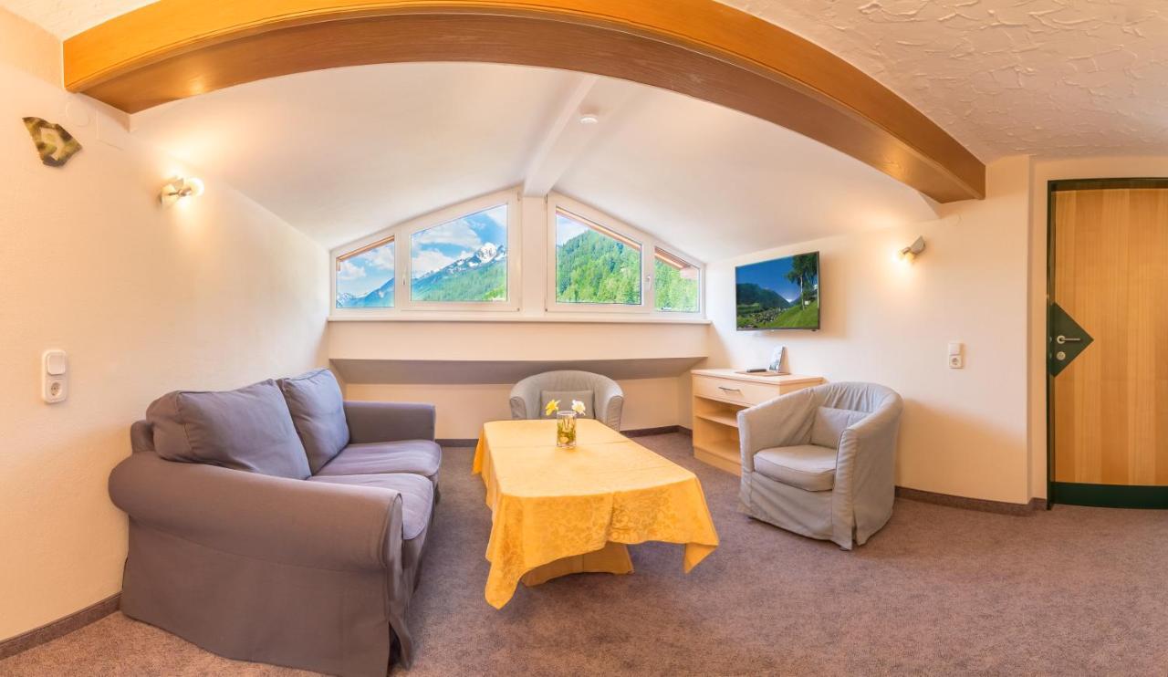 Pension Tina Neustift im Stubaital Exterior foto