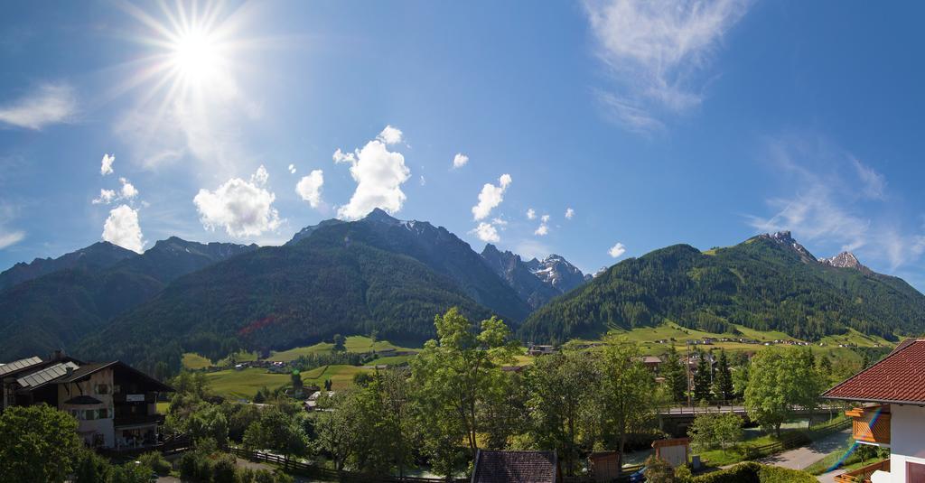 Pension Tina Neustift im Stubaital Exterior foto