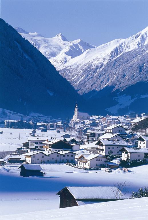 Pension Tina Neustift im Stubaital Exterior foto